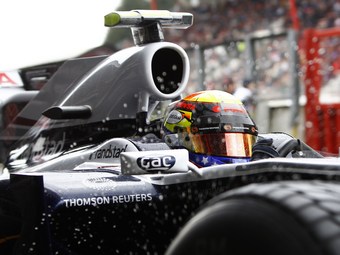 Пастор Мальдонадо за рулем болида Williams на Гран-при Бельгии. Фото Williams F1