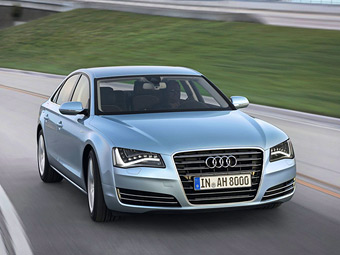 Гибридный седан Audi A8. Фото Audi