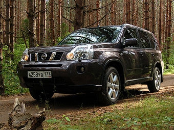 Nissan X-Trail. Фото Ленты.ру