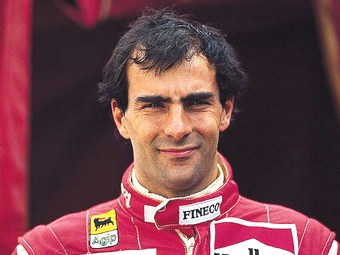 Эмануэле Пирро в форме Scuderia Italia, 1990 год. Фото с сайта гонщика