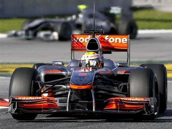 McLaren MP4-25. Фото (c) <a href="http://lenta.ru/info/afp.htm">AFP</a>