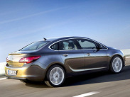 Opel Astra ощутимо дешевле: цены на 115-сильную машину стартуют с 685 тысяч рублей. Вариант с "автоматом" стоит минимум 725 тысяч, а модификация со 140-сильным турбомотором 1.4 оценивается в 790 тысяч рублей. Самая мощная версия оснащается 180-сильным двигателем 1.6 Turbo и стоит от 904 тысяч.