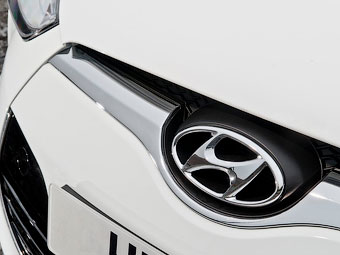  2012  Hyundai     12   - Hyundai