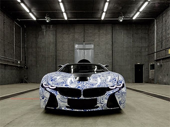 Тестовый прототип гибридного спорткара на базе BMW Vision EfficientDynamics. Фото BMW