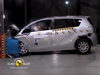 Краш-тест Toyota Verso. Фото EuroNCAP