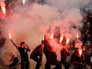 http://img01.rl0.ru/3da3ca57c375bc11913909d24aa31e67/320x240/img.lenta.ru/news/2011/05/29/fans/picture.jpg