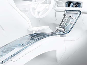 Хрустальная центральная консоль Volvo. Фото Volvo