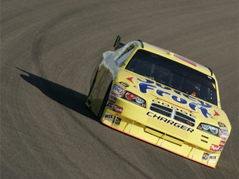 Хуан-Пабло Монтоя (Chip Ganassi Racing, Dodge), гонка NASCAR Sprint Cup "Ford 400" в Майами, 2008. Фото с сайта jpmontoya.com