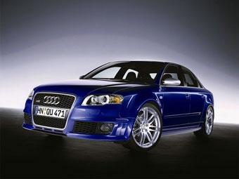 Audi RS4. Фото Audi