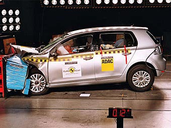 Краш-тест Volkswagen Golf VI. Фото с сайта Auto Motor und Sport
