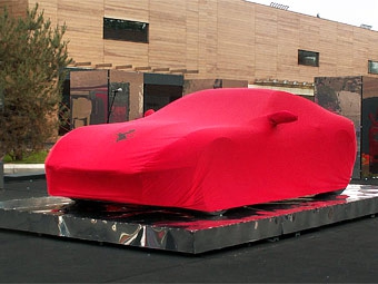 Ferrari в салоне Mercury на Рублевке. Фото Ленты.Ру