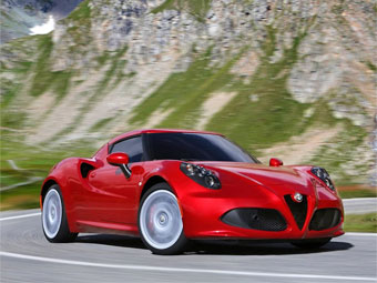 Alfa Romeo 4C      Porsche