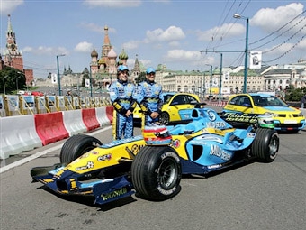 "Формула-1" в Москве в 2005 году. Фото (c) <a href="http://lenta.ru/info/afp.htm">AFP</a>