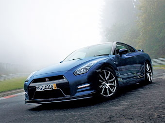 Nissan   GT-R.  ?