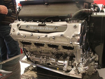 Двигатель Mercedes Формулы-1. Фото Mercedes.