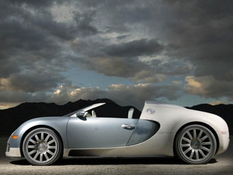 Bugatti Veyron. Фото c сайта autojunk.nl