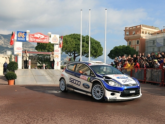 Ford Fiesta S2000 Микко Хирвонена на церемонии награждения. Фото Ленты.Ру