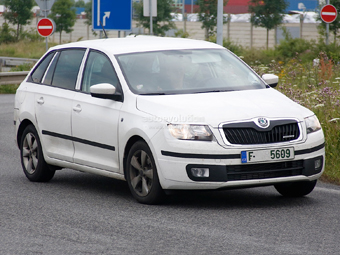 Skoda    Rapid.     