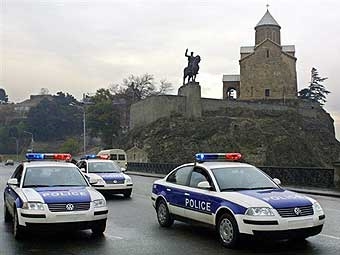 Автомобили грузинской полиции. Фото (c) <a href="http://lenta.ru/info/afp.htm">AFP</a>