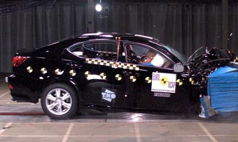 Краш-тест Lexus IS. Фото EuroNCAP
