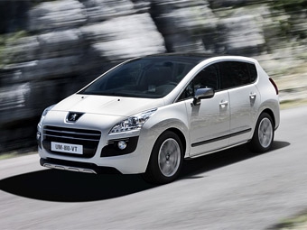 Peugeot 3008 Hybrid4. Фото Peugeot