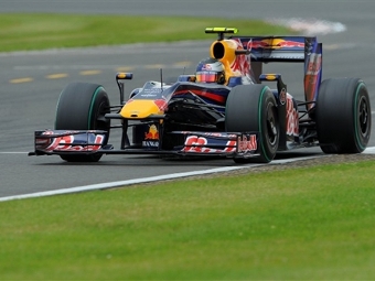 Себастьян Феттель (Red Bull) во время Гран-при Великобритании, 2009. Фото (c) <a href="http://lenta.ru/info/afp.htm">AFP</a>