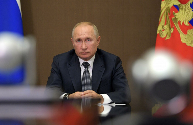 
Путин наградил экипаж сбитого в&nbsp;Армении вертолета
