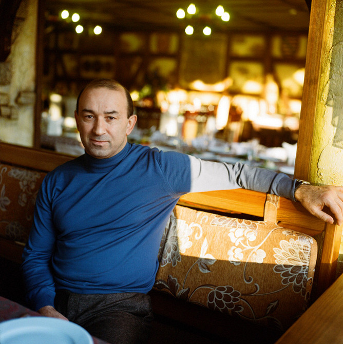 Сытая утка меню и цены. Дабл дак ресторан. Сытая утка дмитровское шоссе 89. Кафе утиные истории одинцово. Ресторан сытая утка триколор.