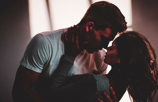 Сексолог указал на изменения в интимной жизни после родов