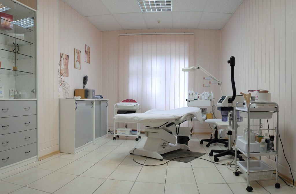 Косметологические услуги в кабинете дерматолога