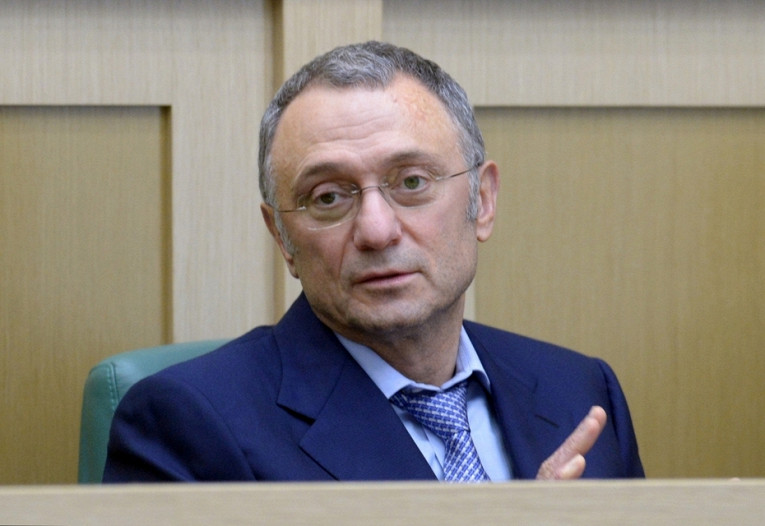 &laquo;Наливают бокал, выпиваю&raquo;: Волочкова о&nbsp;Собчак, Блин, свадьбе и&nbsp;дочери