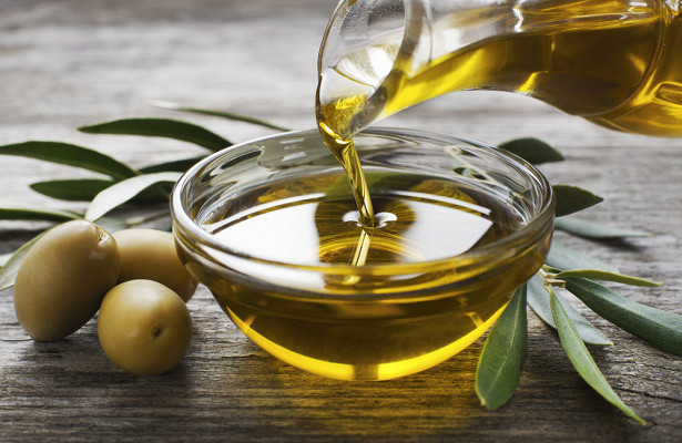 Какое масло полезнее: оливковое или подсолнечное