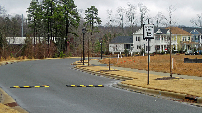 Что будет, если не тормозить на лежачем полицейском - Avtorambler