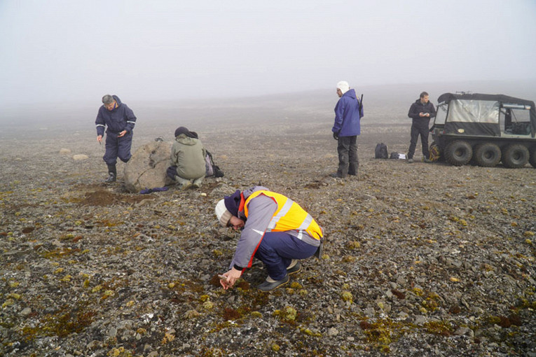 Научные работы: шестой день путешествия на&nbsp;Землю Франца-Иосифа по&nbsp;следам первооткрывателей