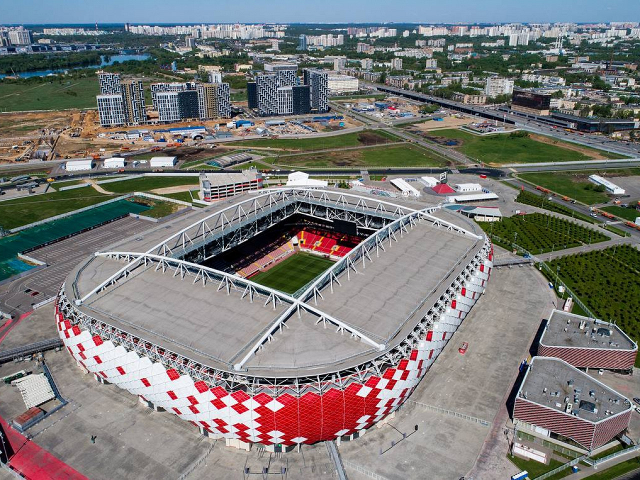 стадион арена в москве