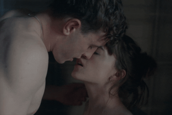 Мүше жабысқақ сұйықтықты алады