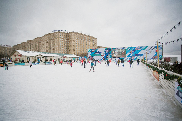 Каток в парке победы москва