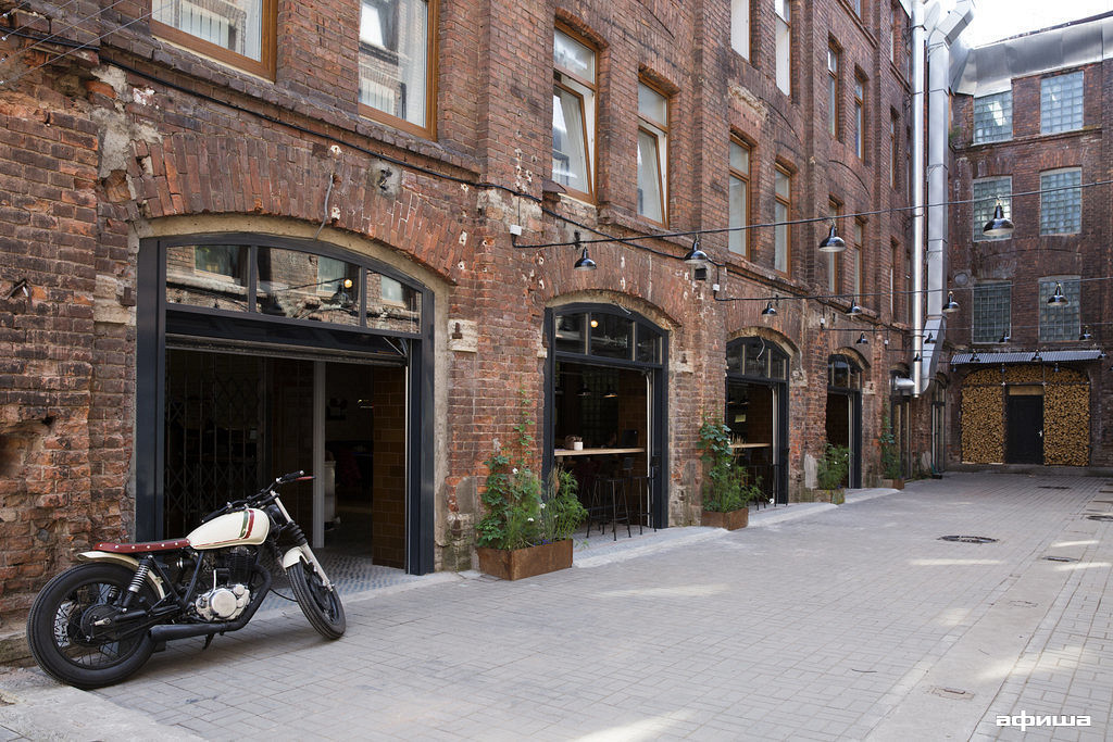 Ресторан Coop Garage у метро Сенная площадь в СанктПетербурге фото