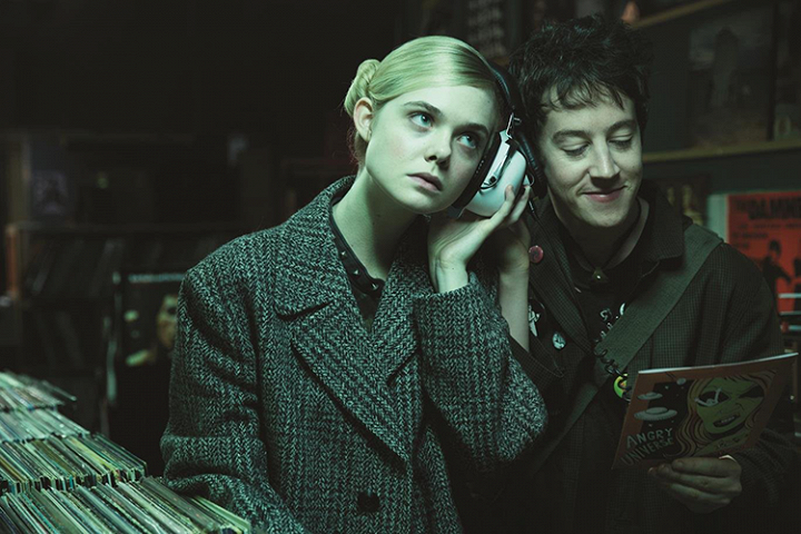 «Как разговаривать с девушками на вечеринках» («How to Talk to Girls at Parties»), реж. Джон Кэмерон Митчелл