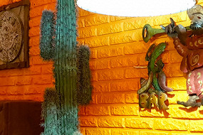 Paprika Picante Amigos Pub