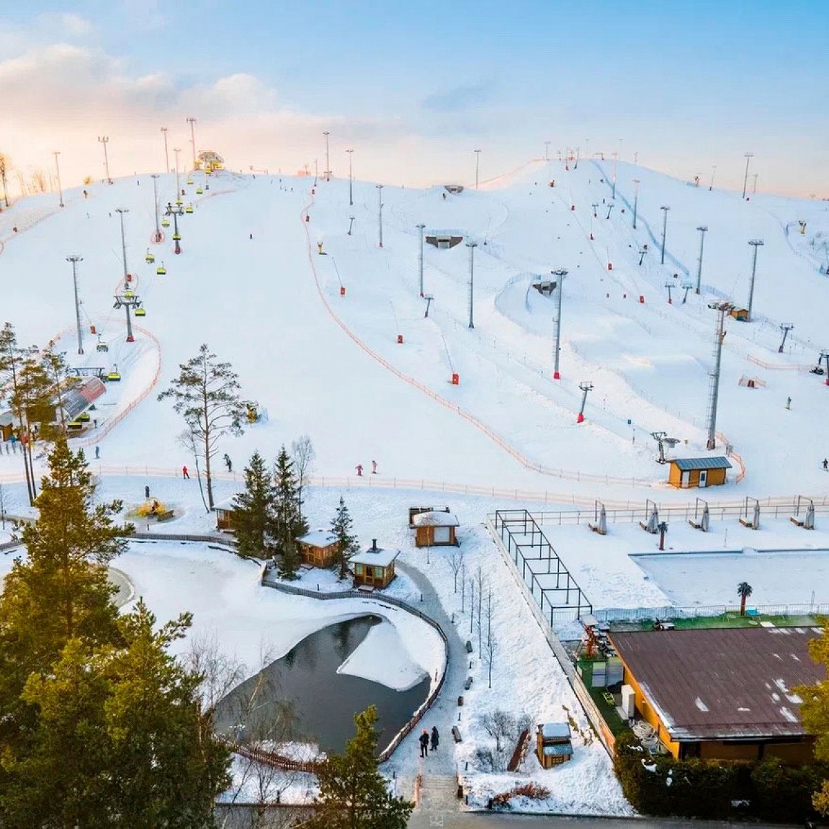 Где кататься на горных лыжах в Петербурге и Ленобласти? 10 курортов и комплексов