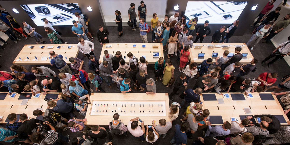 Цум айфон. Apple shop ЦУМ. Apple Store Moscow.