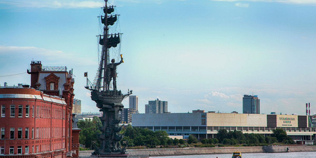 Памятнику Петру I в Москве 25 лет. Что это было и какой должна быть его судьба?