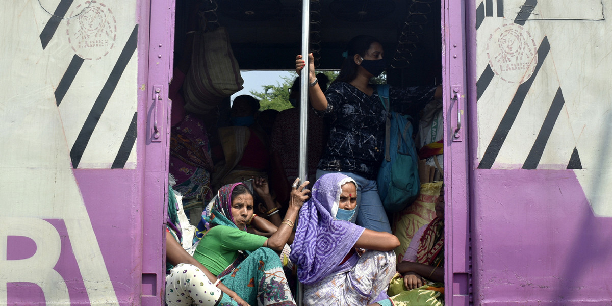 Поезда в Индии и бездомные в США: что удивляет туристов в других странах