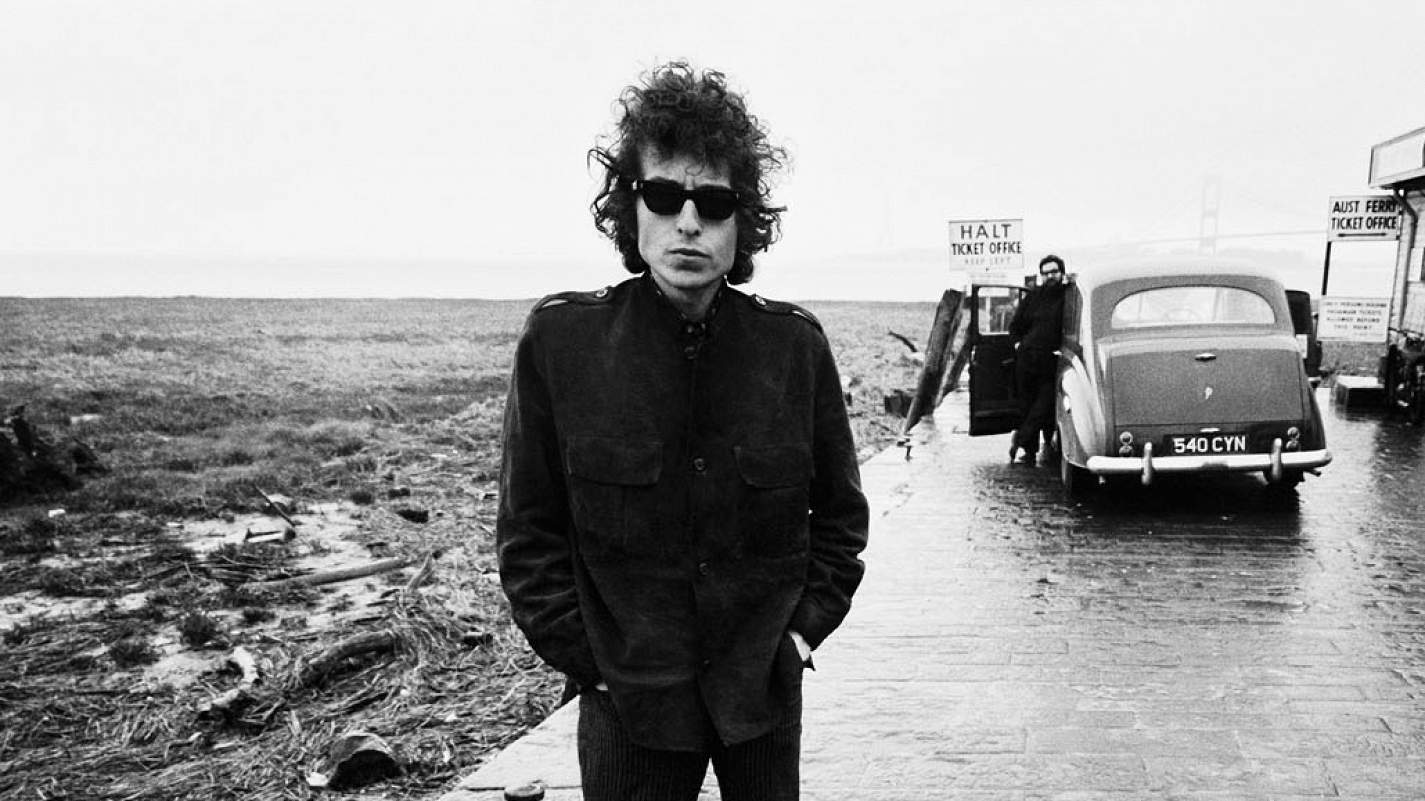 Бэд боб. Bob Dylan in 1978. Боб Дилан в 80-е. Bob Dylan Knockin' on Heaven's Door. Барри Файнштейн.