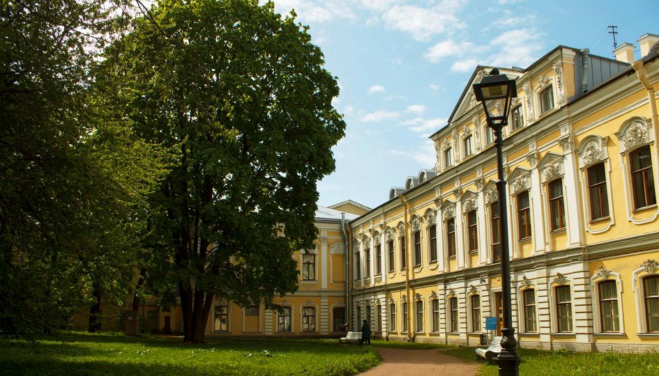 Выставки: Дмитрий Горячев. Первая пятилетка. 2001–2005 Выставки: Дмитрий Горячев. Первая пятилетка. 2001–2005