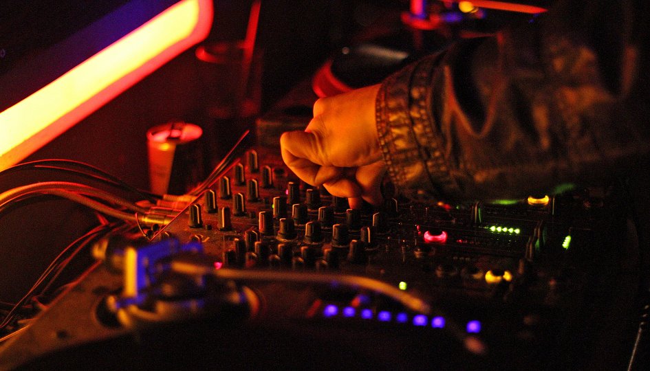 Концерты: DJs Dr.Spy.Der, Mr. Fish Концерты: DJs Dr.Spy.Der, Mr. Fish