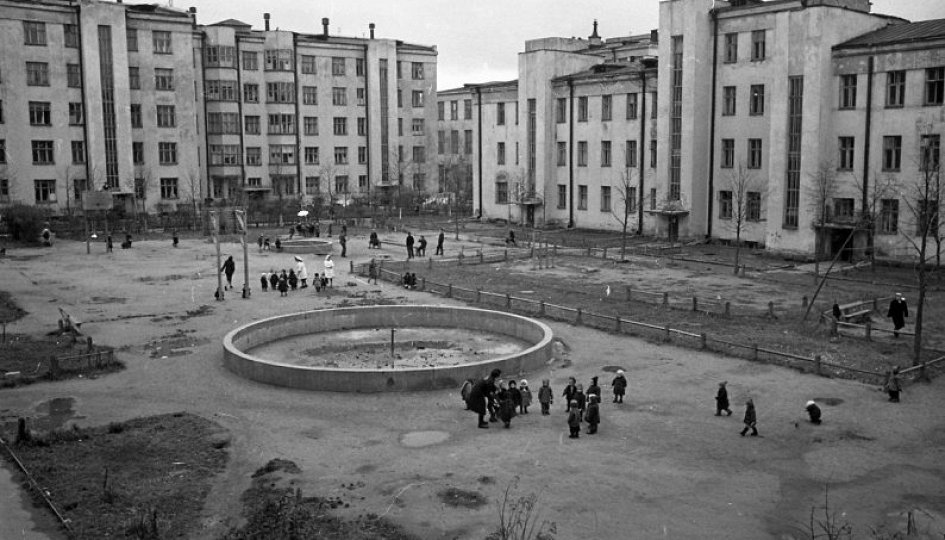 Выставки: Свет и тени городка чекистов Выставки: Свет и тени городка чекистов
