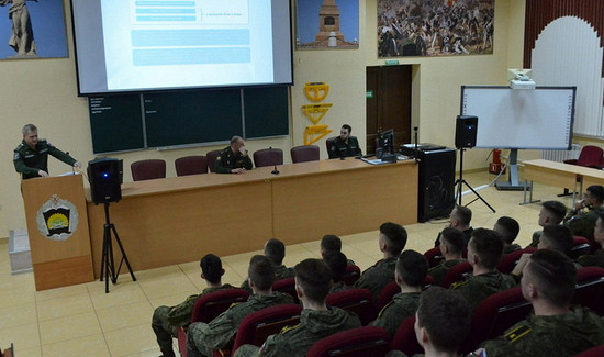 Специалисты филиала «Центральный» ФГАУ «Росжилкомплекс» провели встречу с выпускниками военных училищ в Сызрани и Пензе