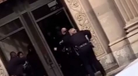 Плащ-невидимка подвел грабителя банка